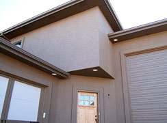 Full stucco exterior, many exterior lights...